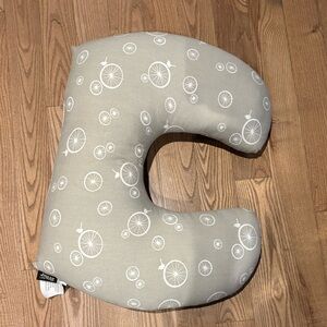 Jolly Jumper Nursing Pillow